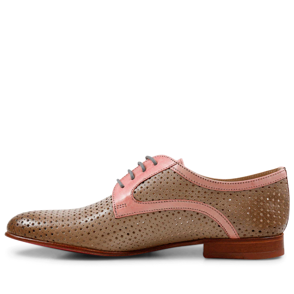 Sally 17 - Image 4