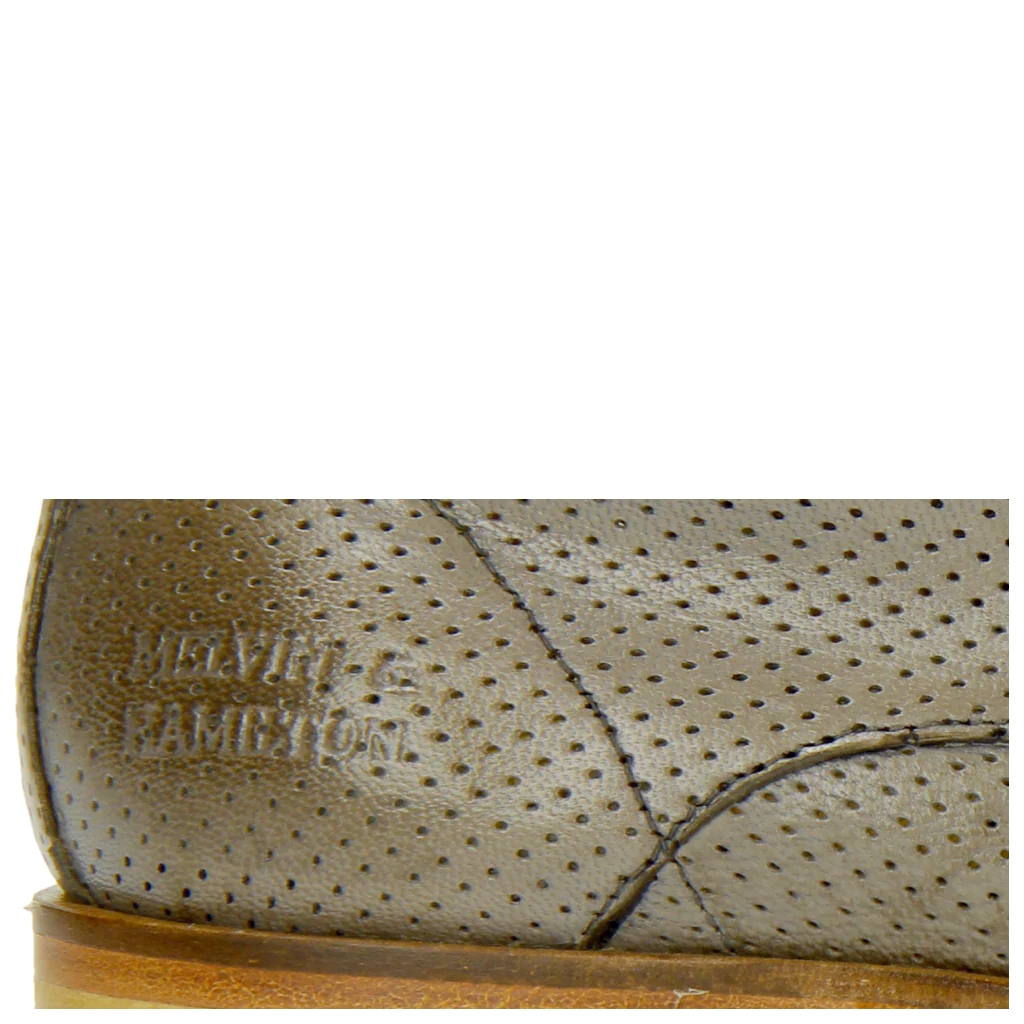 Susan 18 - Image 7